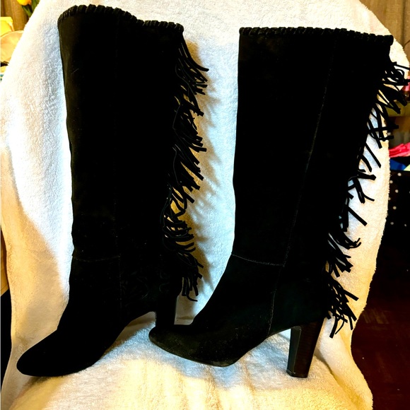 BLACK SUEDE BOOTS WITH FRINGE BACK N LEATHER LACING ON TOP OF BOOT - Picture 1 of 10
